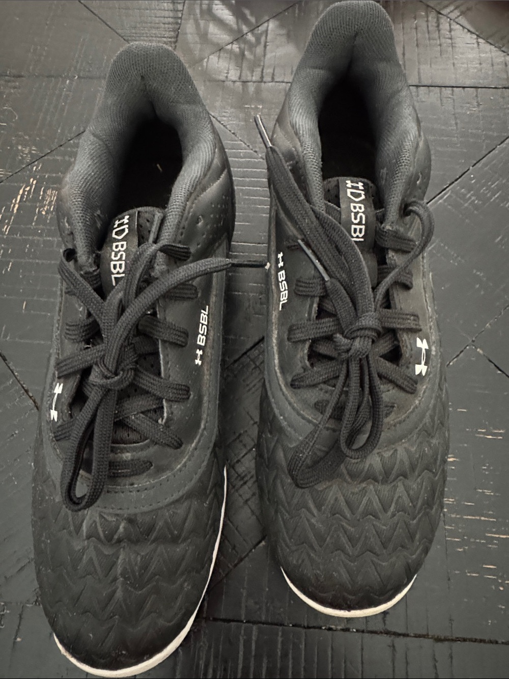 Under Armour Kids Black Lace-Up Cleats